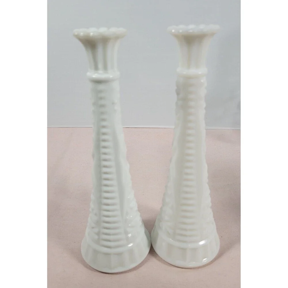 Vintage Anchor Hocking White Milk Glass Star & Bars Bud Vase 9